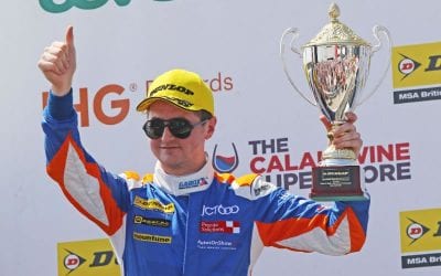 Team GardX Racing with Motorbase takes trio of top four finishes at Thruxton