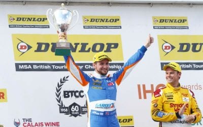 Team GardX Racing with Motorbase returns to winning ways at Silverstone