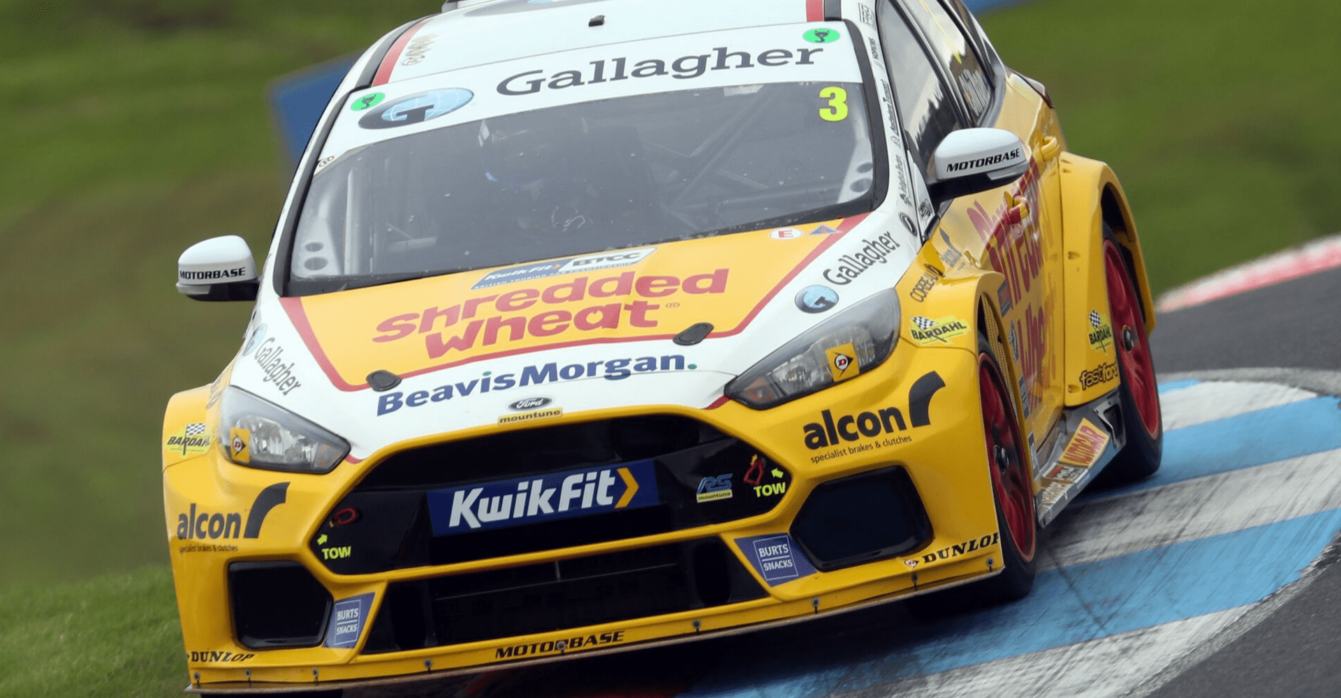 Positive weekend for Team Shredded Wheat Racing with Gallagher at Knockhill