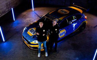 SUPERTEAM CAMMISH AND SUTTON REVEAL SCORCHING HOT NAPA RACING UK LIVERY