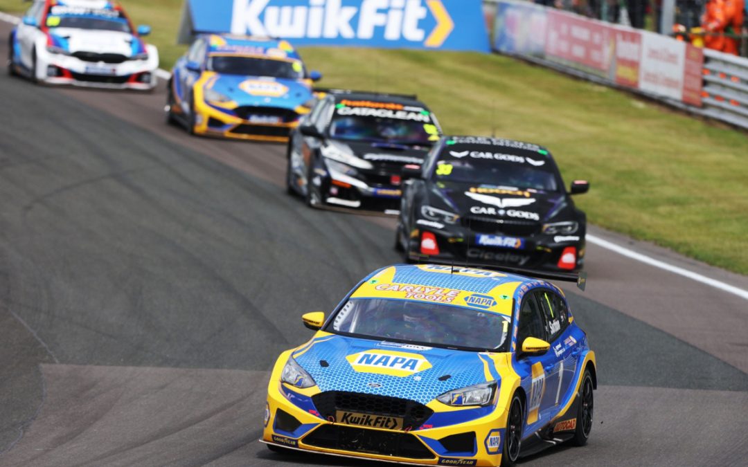 MOTORBASE/FORD MOVE TO TOP OF BTCC MANUFACTURER/CONSTRUCTOR STANDINGS AT OULTON